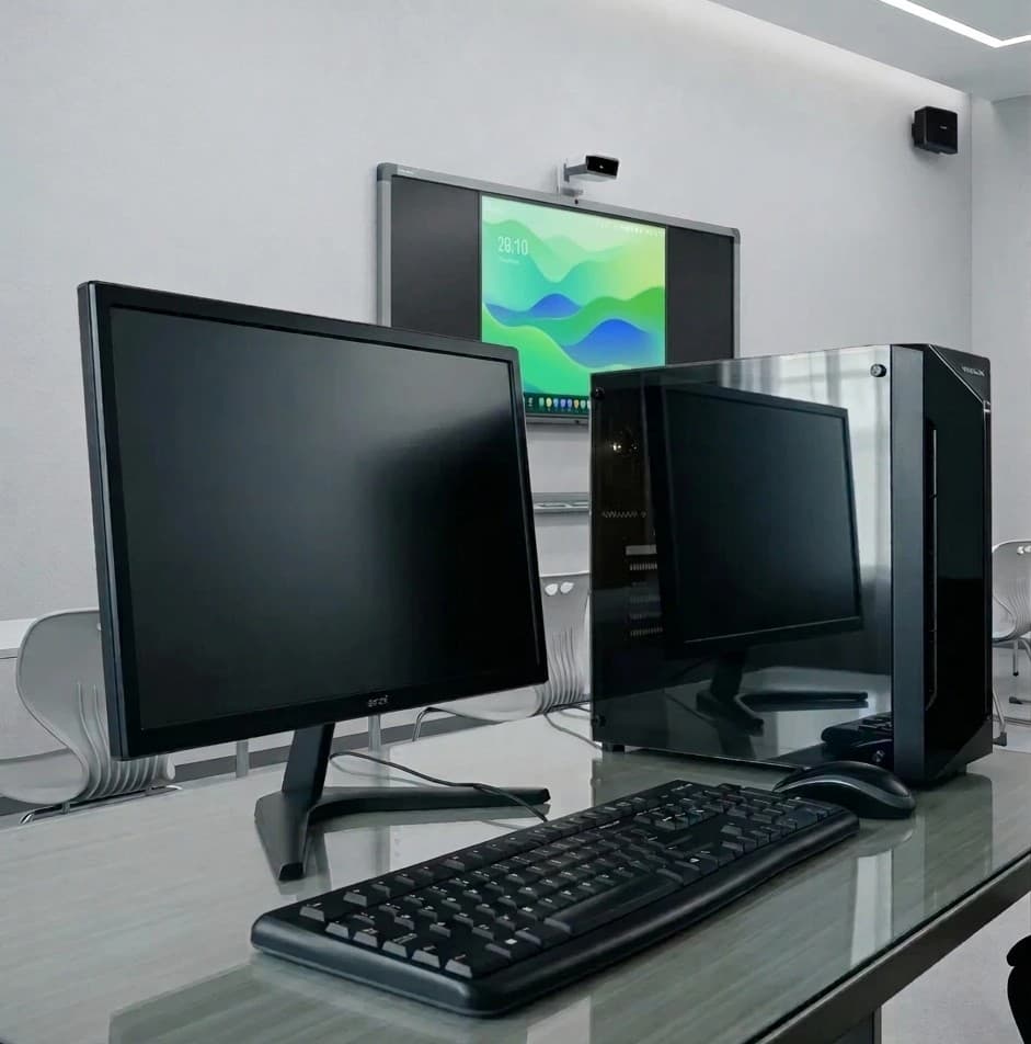 Paket PC Utama (CPU + Monitor + Keyboard + Mouse)